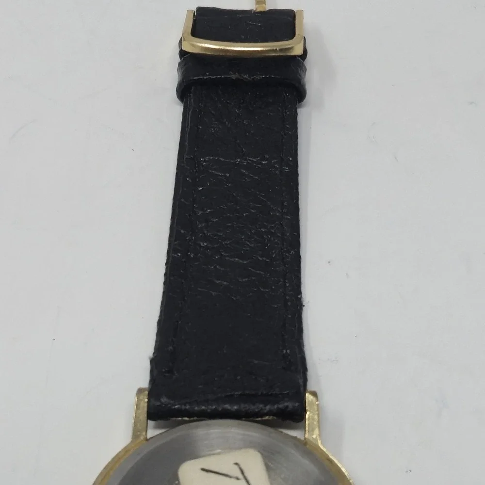 Vintage Suizo Quartz Watch Sun Moon Phase Day Night Dial Gold Tone Roman Bezel